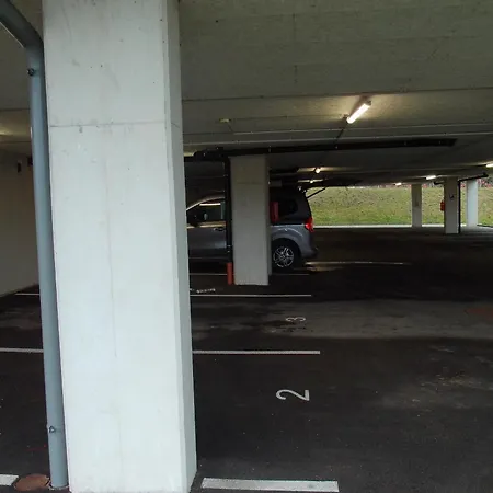 Appartement Lakeside Woerthersee - Free Covered Parking, Train & Bus & Supermarket With Supercharger *