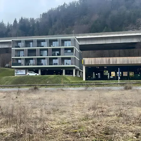 Appartement Lakeside Woerthersee - Free Covered Parking, Train & Bus & Supermarket With Supercharger